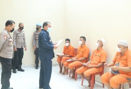 Puslitbang Polri Evaluasi Kelayakan mutu Ruang Tahanan di Lampung Timur. 