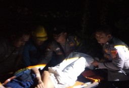 Polisi Evakuasi Karyawan Kafe di Lamtim Yang Meninggal Karena Kesetrum