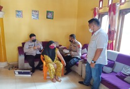 Polres Lampung Timur Gelar Vaksinasi “Door to Door”, Mempermudah Warga Dapatkan Vaksin Covid-19