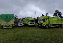 Polri Kawal Logistik Pemilu Dari PPK Menuju Gudang Logistik Kabupaten Lampung Timur