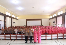 Kapolres Lampung Timur Berikan Arahan Kepada Pejabat Utama dan Seluruh Bhayangkari Cabang Lampung Timur