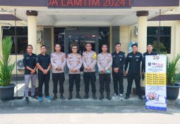 Tim Humas Polda Lampung Lakukan Asistensi Pengelolaan Website TBnews di Polres Lampung Timur