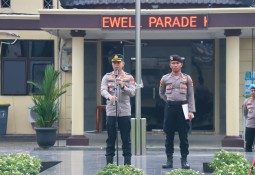 Kapolres Lampung Timur Pimpin Apel Perdana