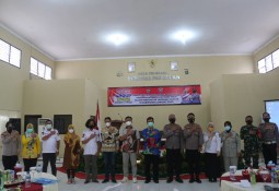 POLRES LAMPUNG TIMUR GELAR FGD DALAM RANGKA MENDUKUNG PERCEPATAN VAKSIN COVID-19 DI LAMPUNG TIMUR