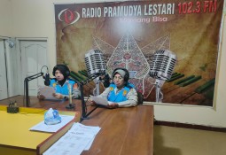 Bag SDM Polres Lampung Timur Sosialisasikan Penerimaan Bakomsus melalui Radio Pramudya Lestari Sukadana