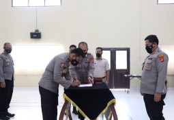 Penanda Tanganan Fakta Integritas Polres Lampung Timur siap menuju WBK dan WBBM