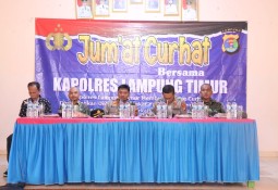 Melalui Jum\'at Curhat, Polres Lampung Timur Terima Aspirasi Warga Desa Labuhan Ratu Baru