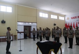 POLRES LAMPUNG TIMUR MELAKSANAKAN SERAH TERIMA JABATAN 4 PERWIRA