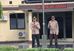 Jelang Sertijab, Kapolres Lampung Timur Pimpin Apel Pagi dan Berikan Pesan kepada Personel