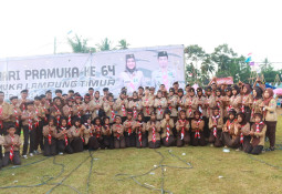 LAMPUNG TIMUR – Kapolres Lampung Timur AKBP Heti Patmawati, menghadiri kegiatan Apel Besar Hari Pramuka ke-64 Tahun 2025 yang diselenggarakan di Lapangan Desa Tanjung Harapan, Kecamatan Marga Tiga,…...