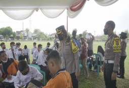 Polda Lampung Gelar Vaksinasi Massal COVID-19 di Lampung Timur