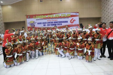 https://www.polreslampungtimur.com/upload/kegiatan/5207ddd4b4ca982756b2c7a4b41c94d7.jpeg