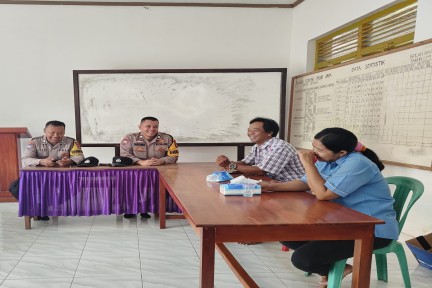 https://www.polreslampungtimur.com/upload/kegiatan/b1b7fca856bc0f3895c6b40e03df621f.jpeg