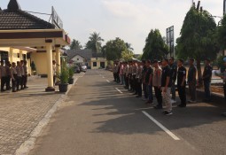 Personel Polres Lampung Timur Tetap Siaga di Hari Minggu Antisipasi Gangguan Kamtibmas Pilkada 2024