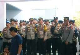 Kapolres Lampung Timur Pimpin Langsung Pengamanan Tahap Perpanjangan Pendaftaran Paslon Bupati dan Wakil Bupati