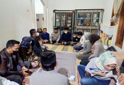 Tidak Sampai 24 Jam, Tersangka Penusukan Di Labuhan Maringgai Berhasil Diamankan. 