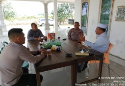Kapolsek Way Bungur Sambangi Ketua GP Ansor Lampung Timur untuk Cooling System Jelang Pilkada 2024