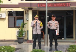 Pimpin Apel Pagi, Kapolres Lampung Timur : Ingatkan Untuk Tetap Jaga Netralitas dan Bijak Bermedia Sosial Jelang Pilkada