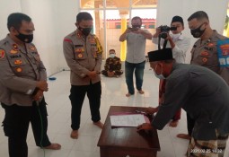 Personel Polres Lampung Timur Wakaf kan Tanah Untuk Pondok Pesantren