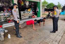 Operasi Yustisi Pendisiplinan Prokes oleh Polsek Labuhan Ratu 