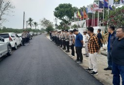 Polres Lampung Timur Amankan Penetapan Pasangan Calon Bupati dan Wakil Bupati di Kantor KPU