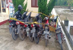 Polsek Labuhan Ratu Grebek Arena Judi Sabung Ayam