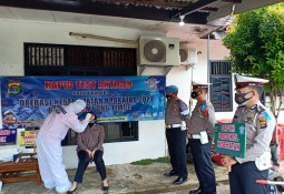 Wajib Pajak Samsat Sukadana Di Rapid Test Antigen 